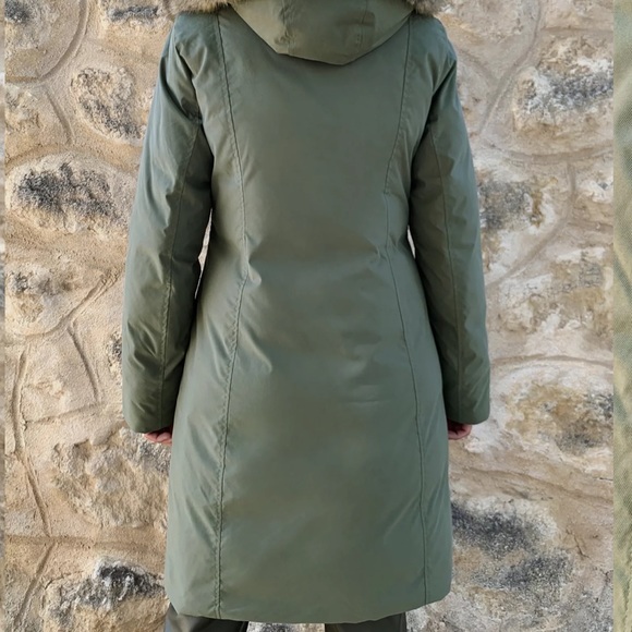 St. Moritz Parka in Olive Leaf Green - Picture 4 of 7